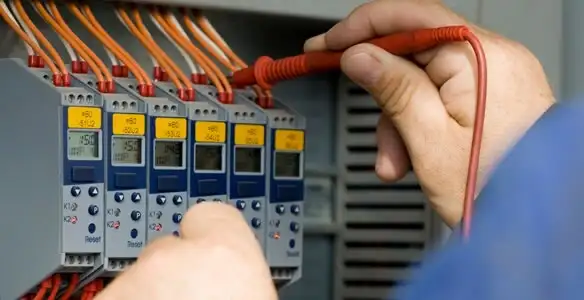 electrical contractors performing professional electrical system testing and configuration in Charleston, SC